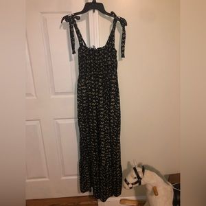 French Grey Black Floral Dress ⚫️